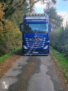 Traktor Mercedes
