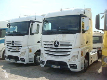 Traktor Mercedes