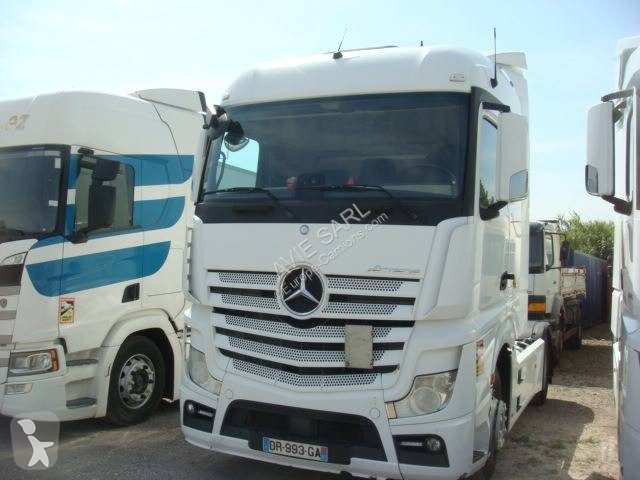 Tahač Mercedes