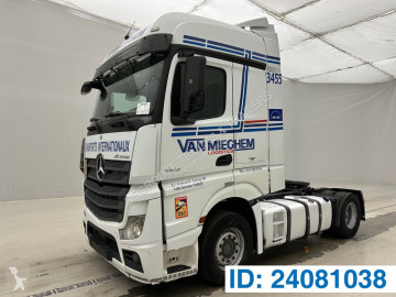 Traktor Mercedes