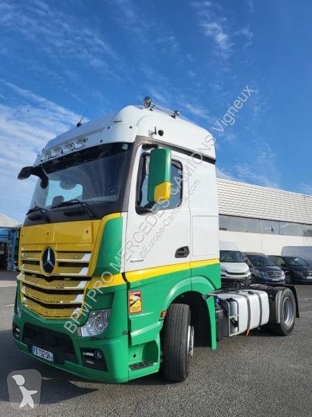 Traktor Mercedes