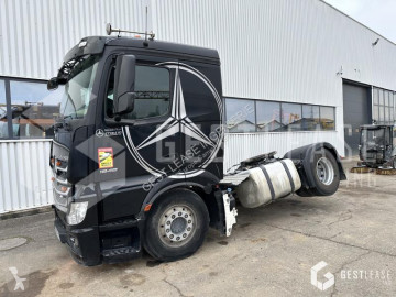 Traktor Mercedes
