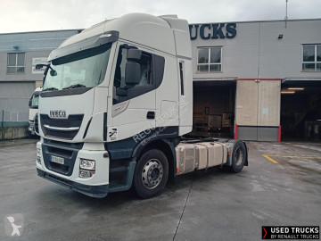Traktor Iveco