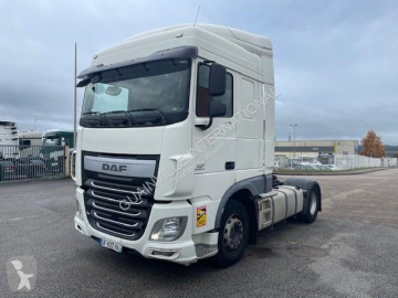 Traktor DAF XF460