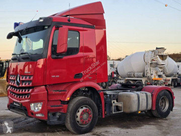 Traktor Mercedes