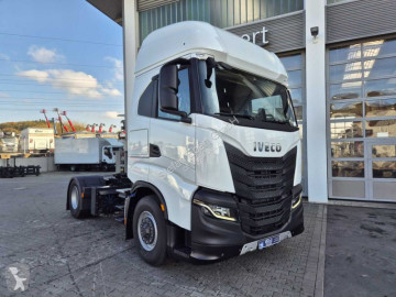 Traktor Iveco ny