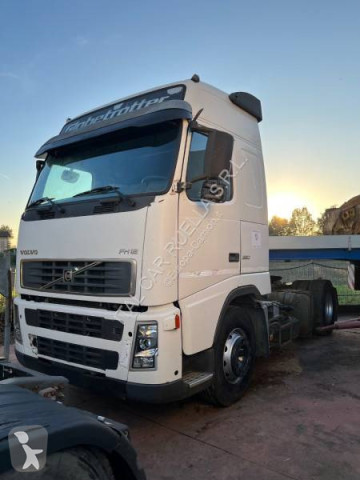 Traktor Volvo FH12 380
