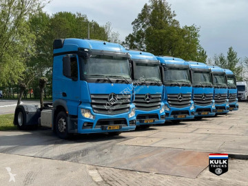 Cabeza tractora Mercedes