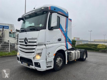 Traktor Mercedes
