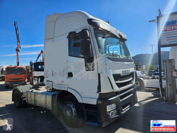 Traktor Iveco