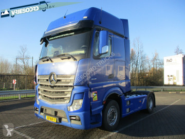 Traktor Mercedes