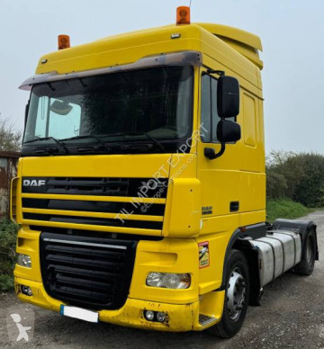 Traktor DAF XF105 FT 460