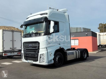 Traktor Ford