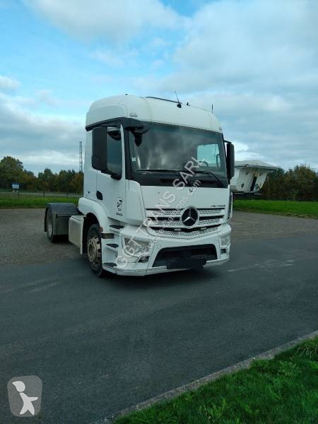Tractor Mercedes