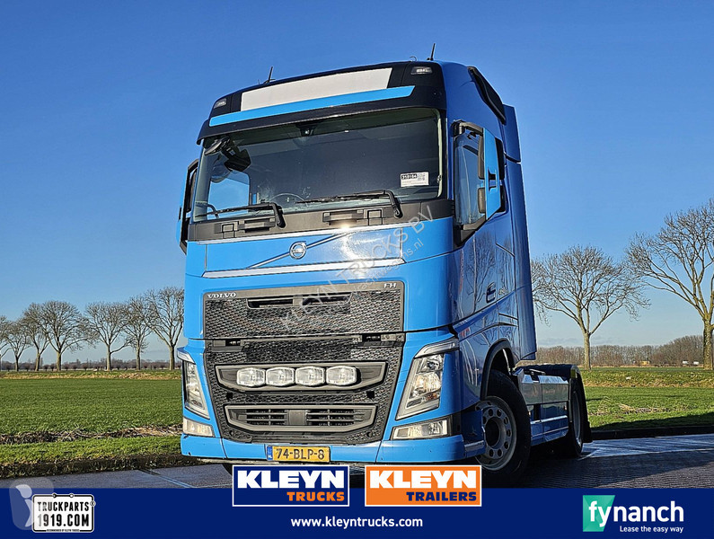 Trekker Volvo FH PTO SKIRTS VEB+