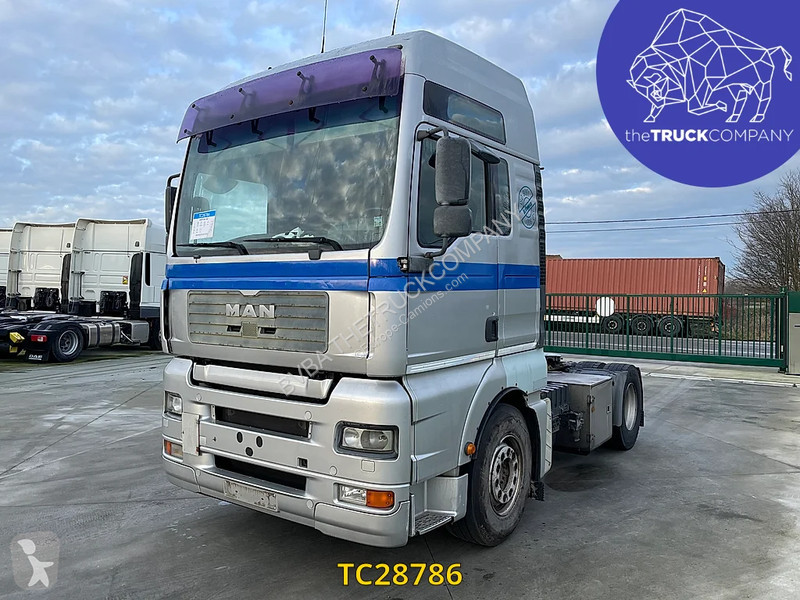 Traktor MAN 430