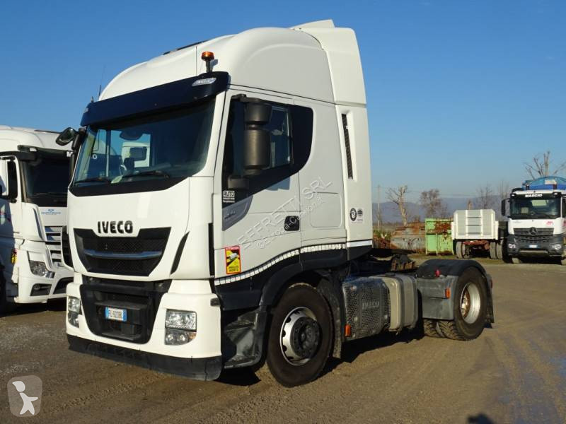 Traktor Iveco