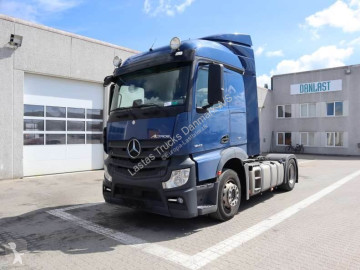Traktor Mercedes