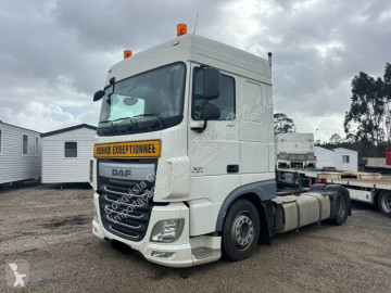 Traktor DAF XF460