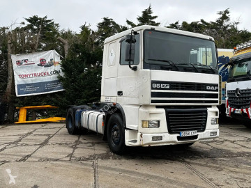 Traktor DAF XF95 95380 4X2 Tractor-unit Spring/Air ZF Manual Euro2 PTO