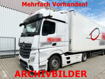 Traktor Mercedes