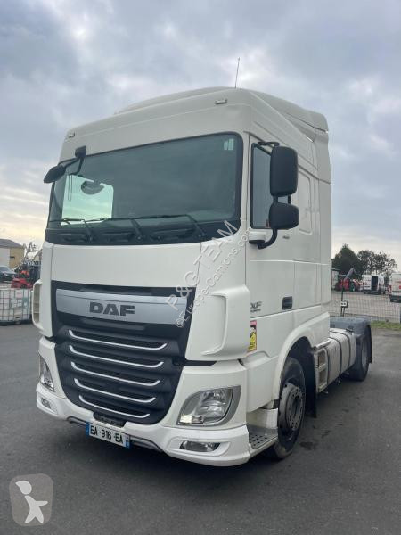 Traktor DAF 460