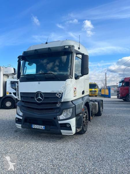 Traktor Mercedes