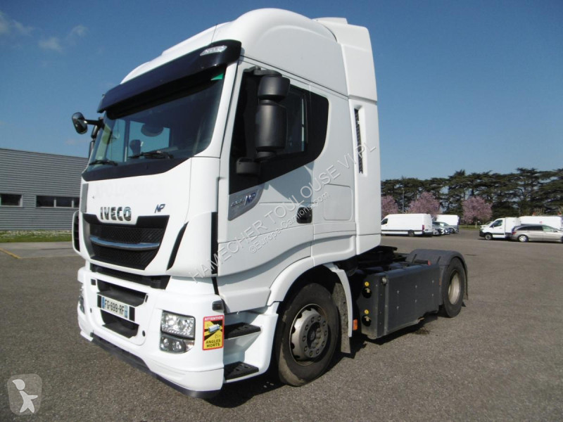 Traktor Iveco NP 460
