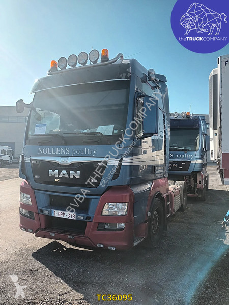 Traktor MAN 440