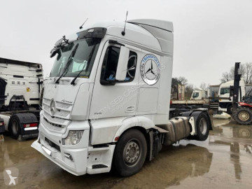 Tracteur Mercedes Actros 1851