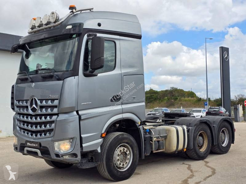 Tracteur Mercedes 2663