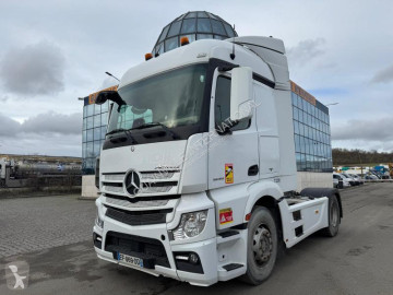 Traktor Mercedes