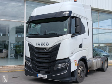 Cabeza tractora Iveco