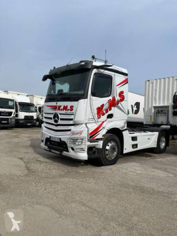 Traktor Mercedes