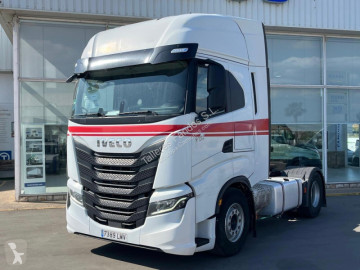 Cabeza tractora Iveco