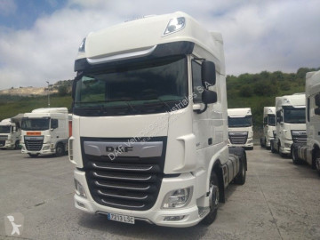 Cabeza tractora DAF