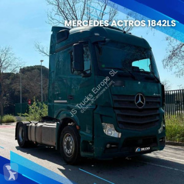 Traktor Mercedes