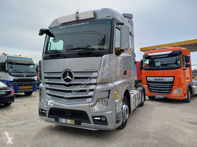Traktor Mercedes