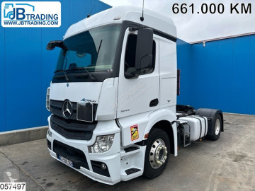 Cabeza tractora Mercedes