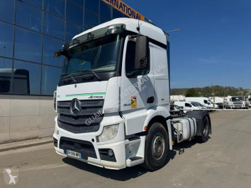 Traktor Mercedes