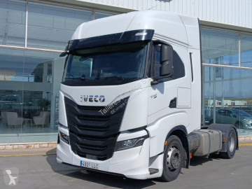 Cabeza tractora Iveco