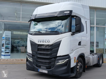 Cabeza tractora Iveco