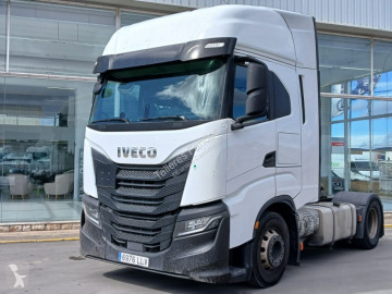 Cabeza tractora Iveco
