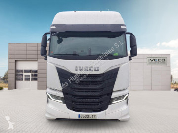 Traktor Iveco