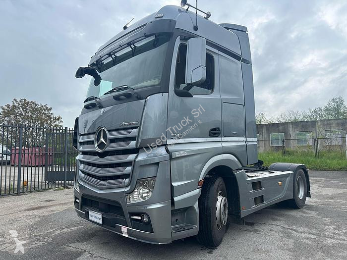Traktor Mercedes 1845