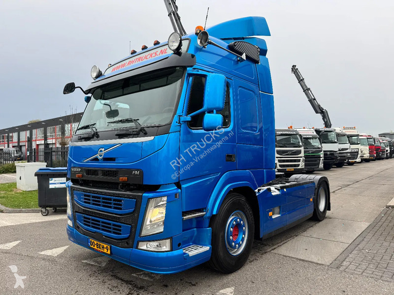 Trekker Volvo FM 370 4X2 EURO 6 SKIRTS TÜV TILL...