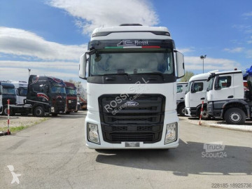 Traktor Ford