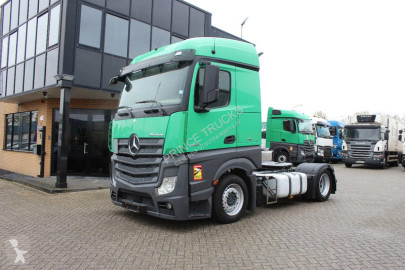 Traktor Mercedes