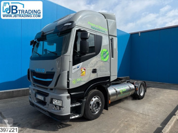 Traktor Iveco