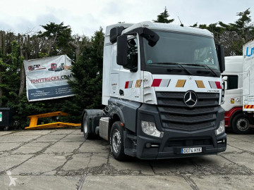 Cabeza tractora Mercedes